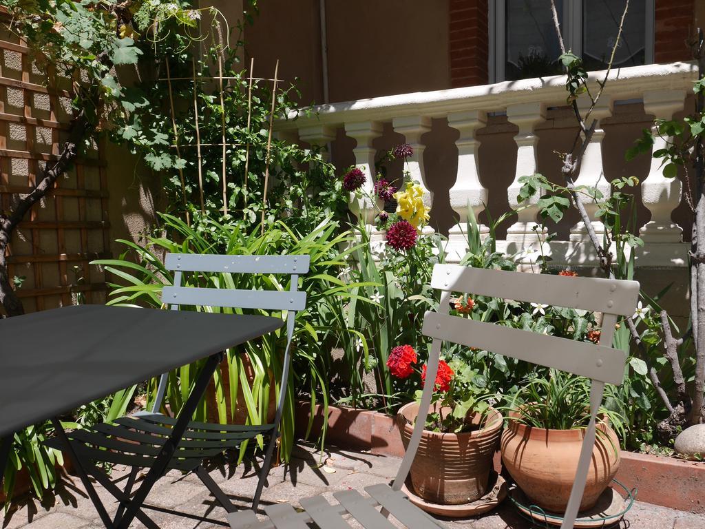 Ferienwohnung Les Loges Des Chalets Toulouse Exterior foto